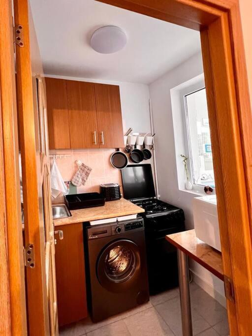 Apartamento City View Studio In The Heart Of Bucarest Exterior foto